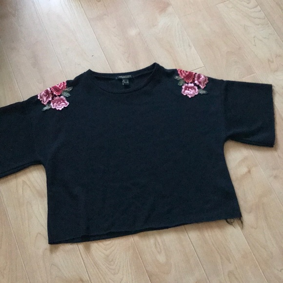 Revamped cropped black sweatshirt - Picture 1 of 2